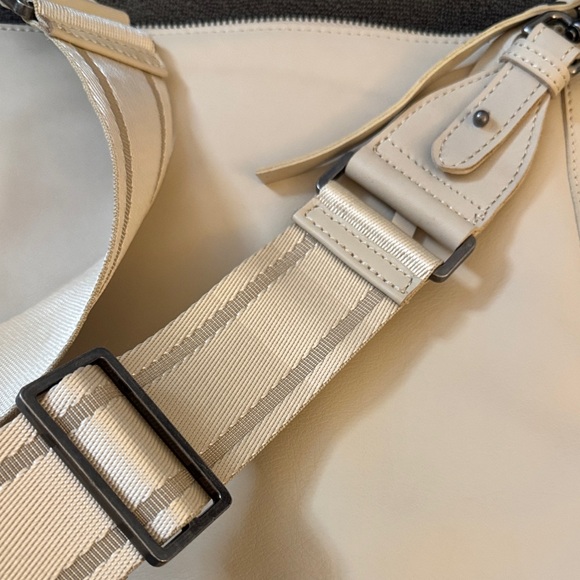 Harbour 2NdCream Crossbody Bag NWOT - Picture 4 of 8